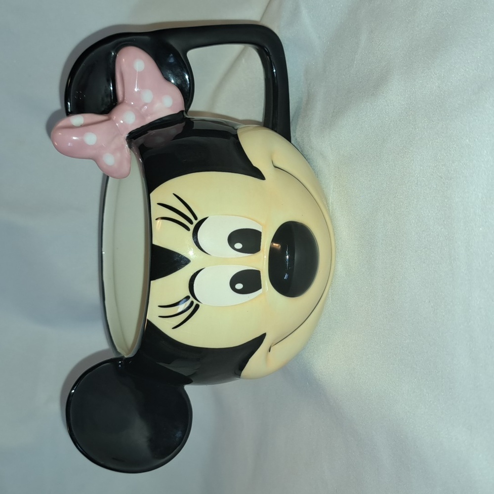 Disney Minnie Mouse 3D Face Classic Ceramic Collectible Retro Mug Cup
